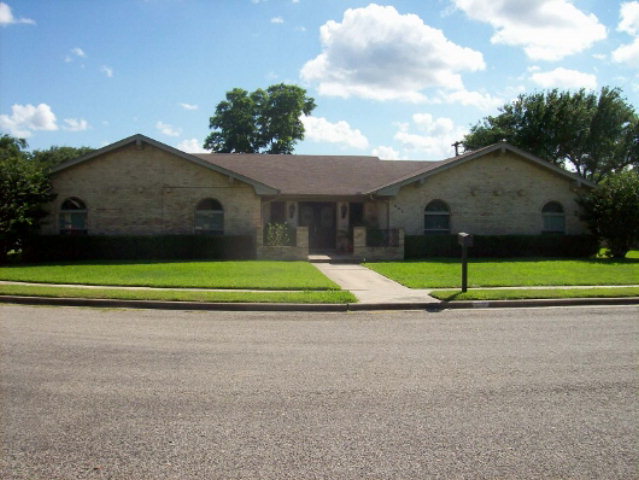 202 Bristol Court Property Photo 1