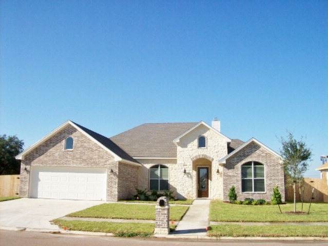 204 Auburn Hill Property Photo 1