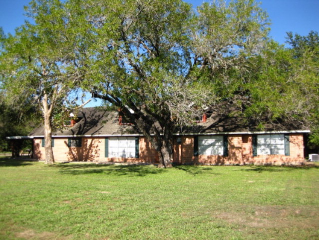 413 Hill Road Property Photo 1