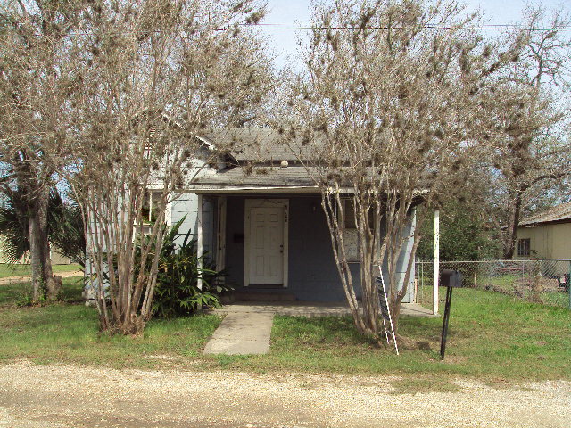 508 Live Oak Property Photo 1