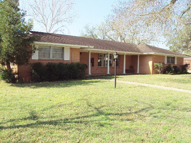 1105 Moss Lane Property Photo 1