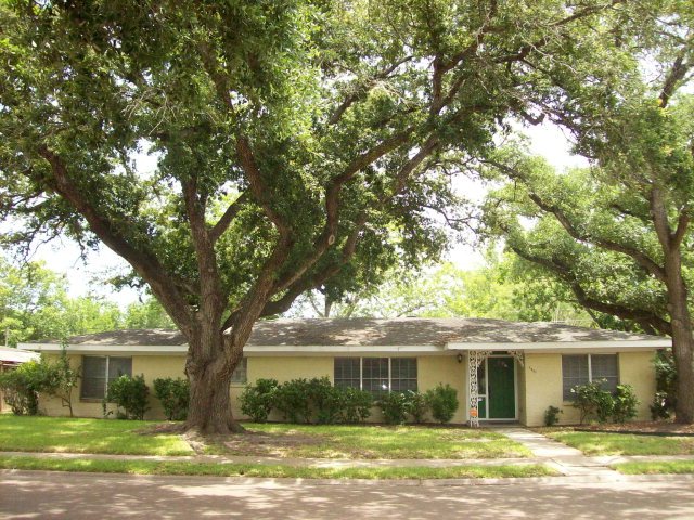 1901 College Property Photo 1