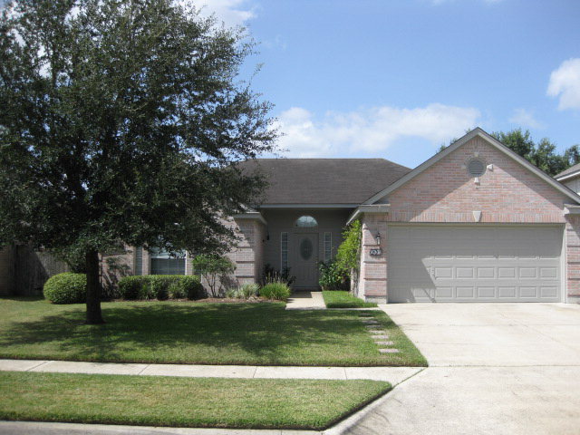 203 Macon Creek Property Photo 1