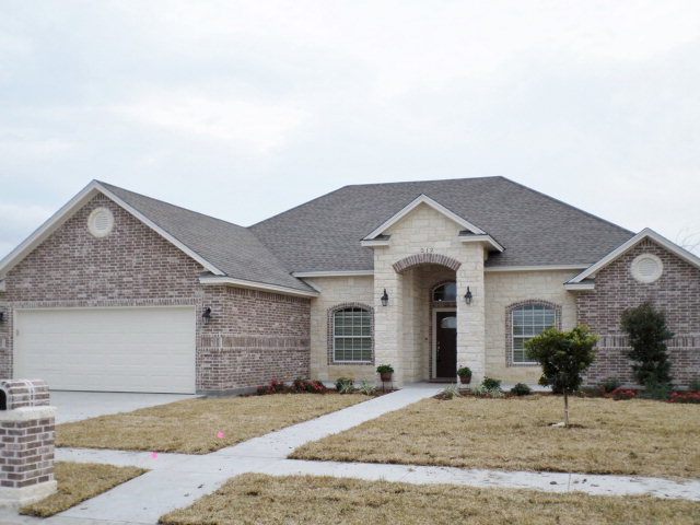 212 Woodbridge Property Photo 1