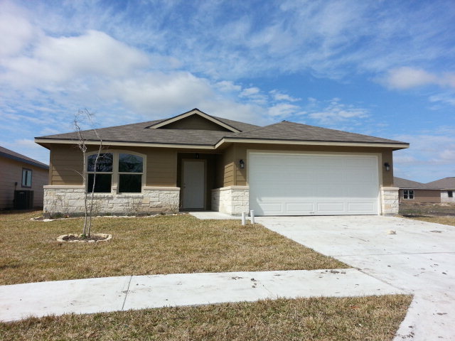 2906 Lenora Property Photo 1
