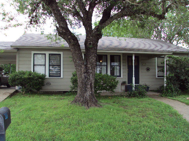 205 Lackey Street Property Photo 1