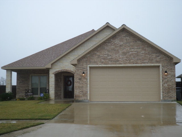 601 Mason Circle Property Photo 1