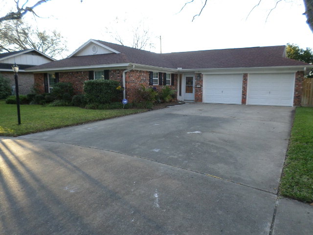 214 Buckingham Property Photo 1