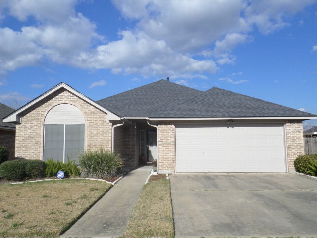 110 Bridle Lane Property Photo 1