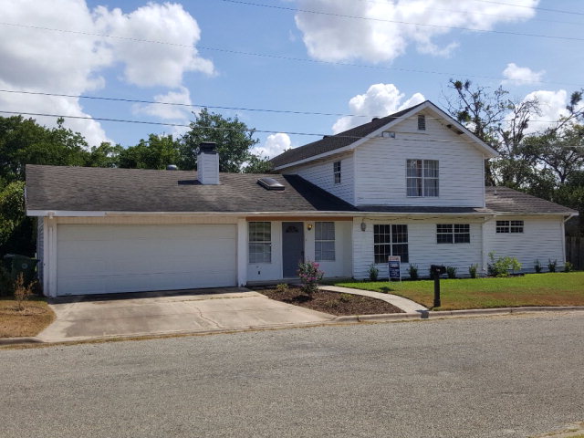 1104 Moss Lane Property Photo 1