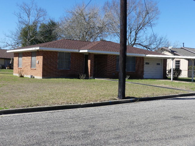 705 Ridge Property Photo 1