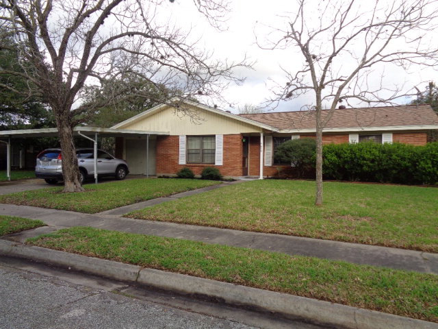 4610 Evergreen Property Photo 1