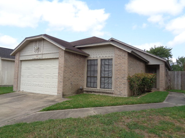 118 Waterford Property Photo 1