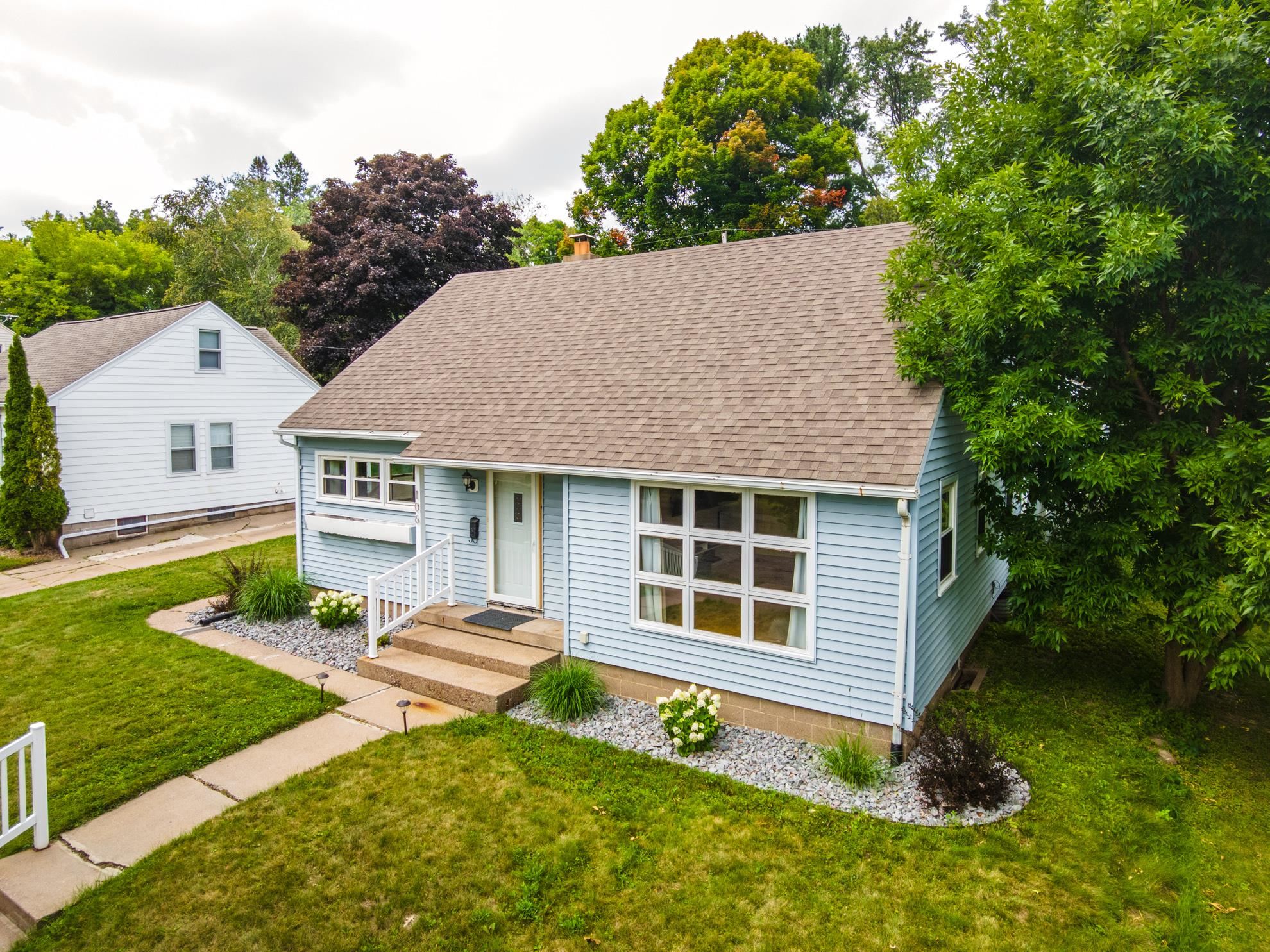 106 S 7th Avenue Property Photo