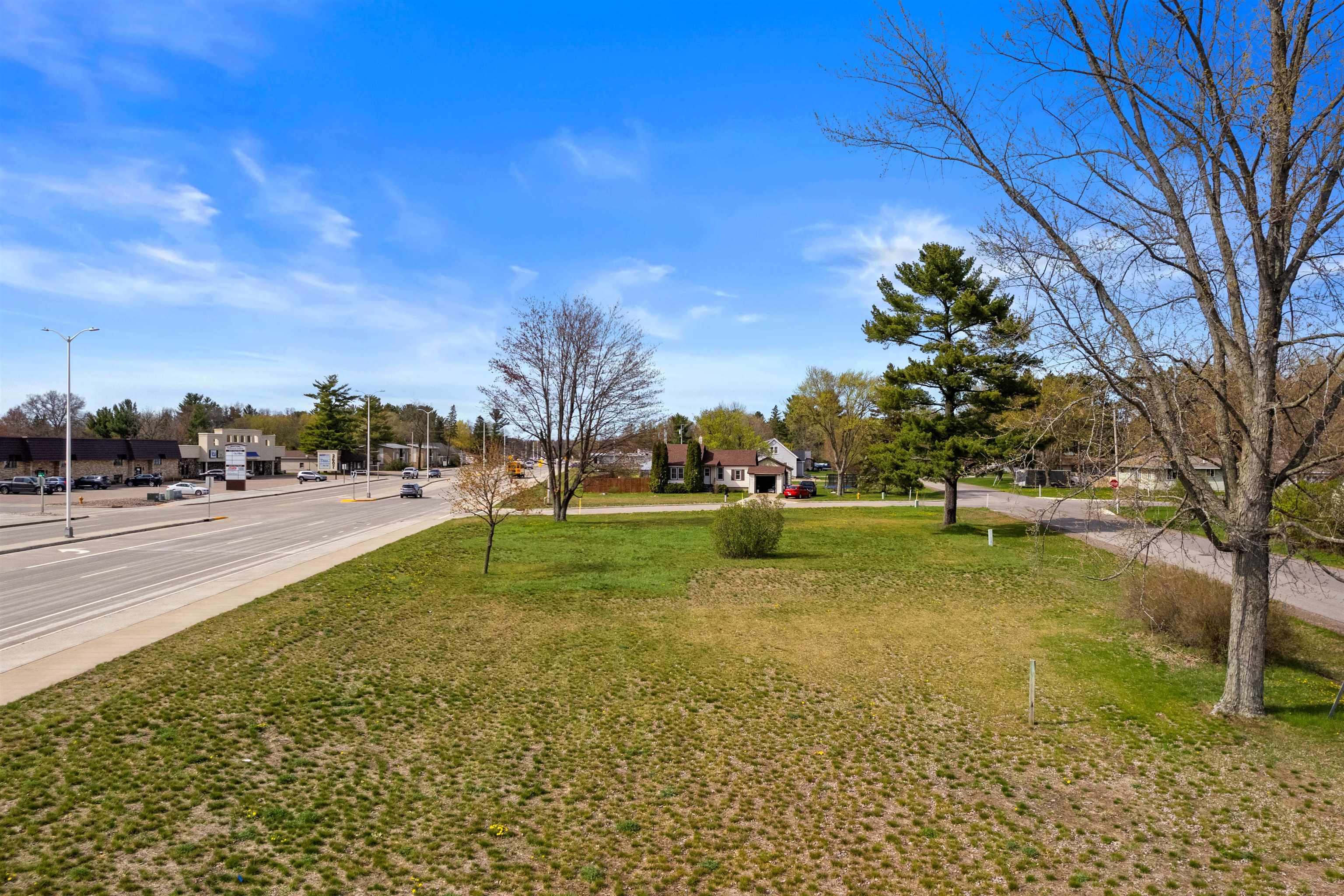 2704 Post Road Property Photo 8