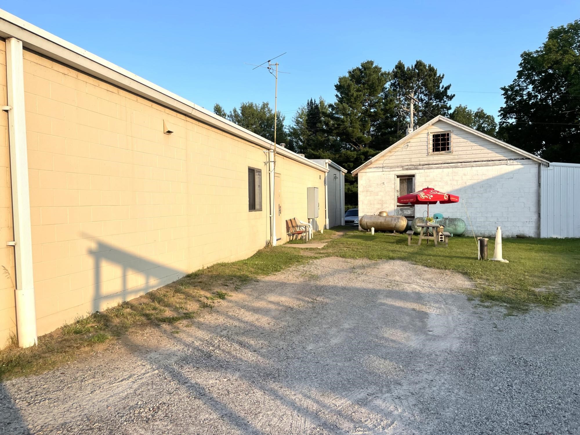 17887 State Highway 32 Property Photo 38