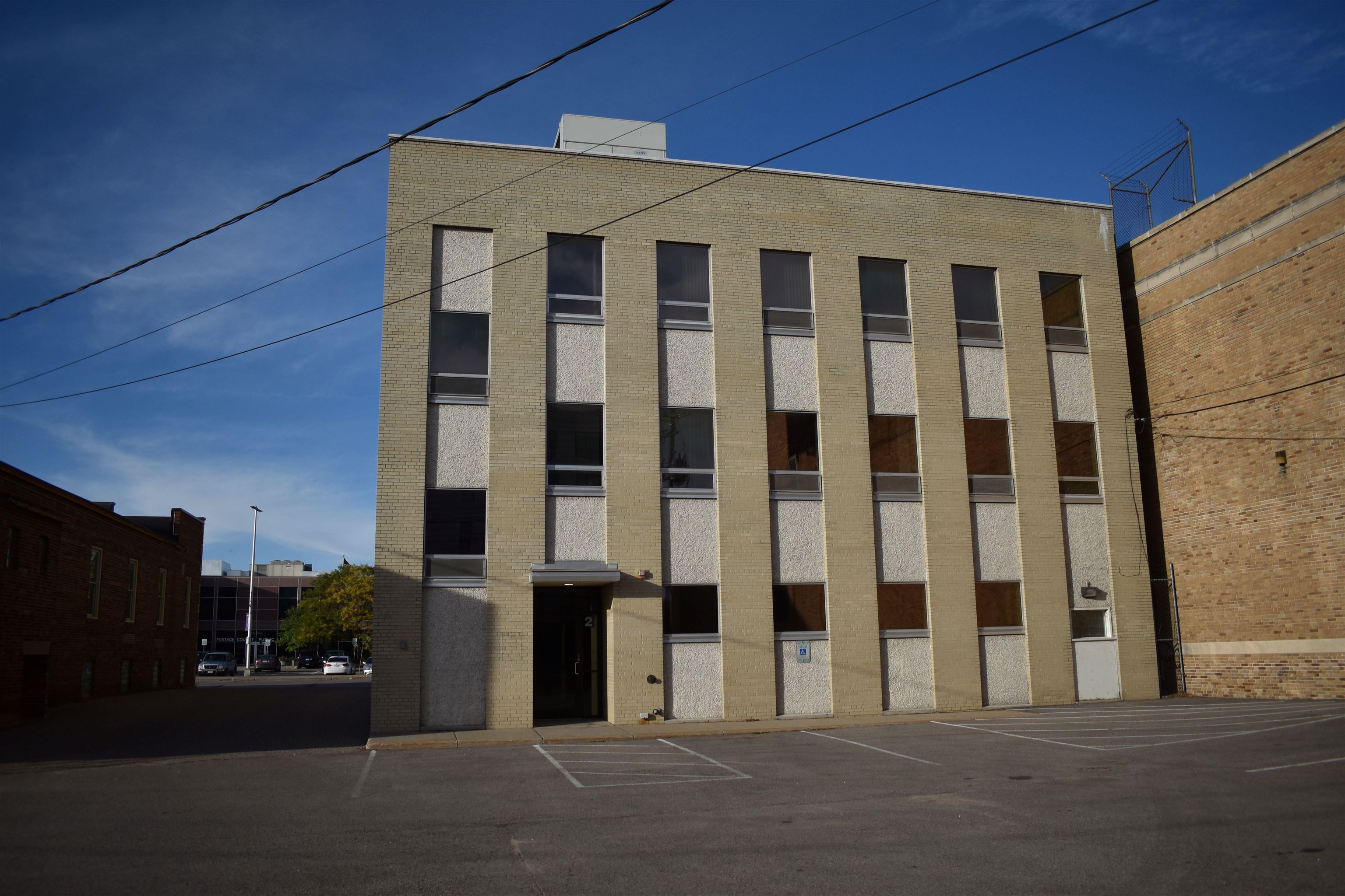 1025 Clark Street Property Photo 2