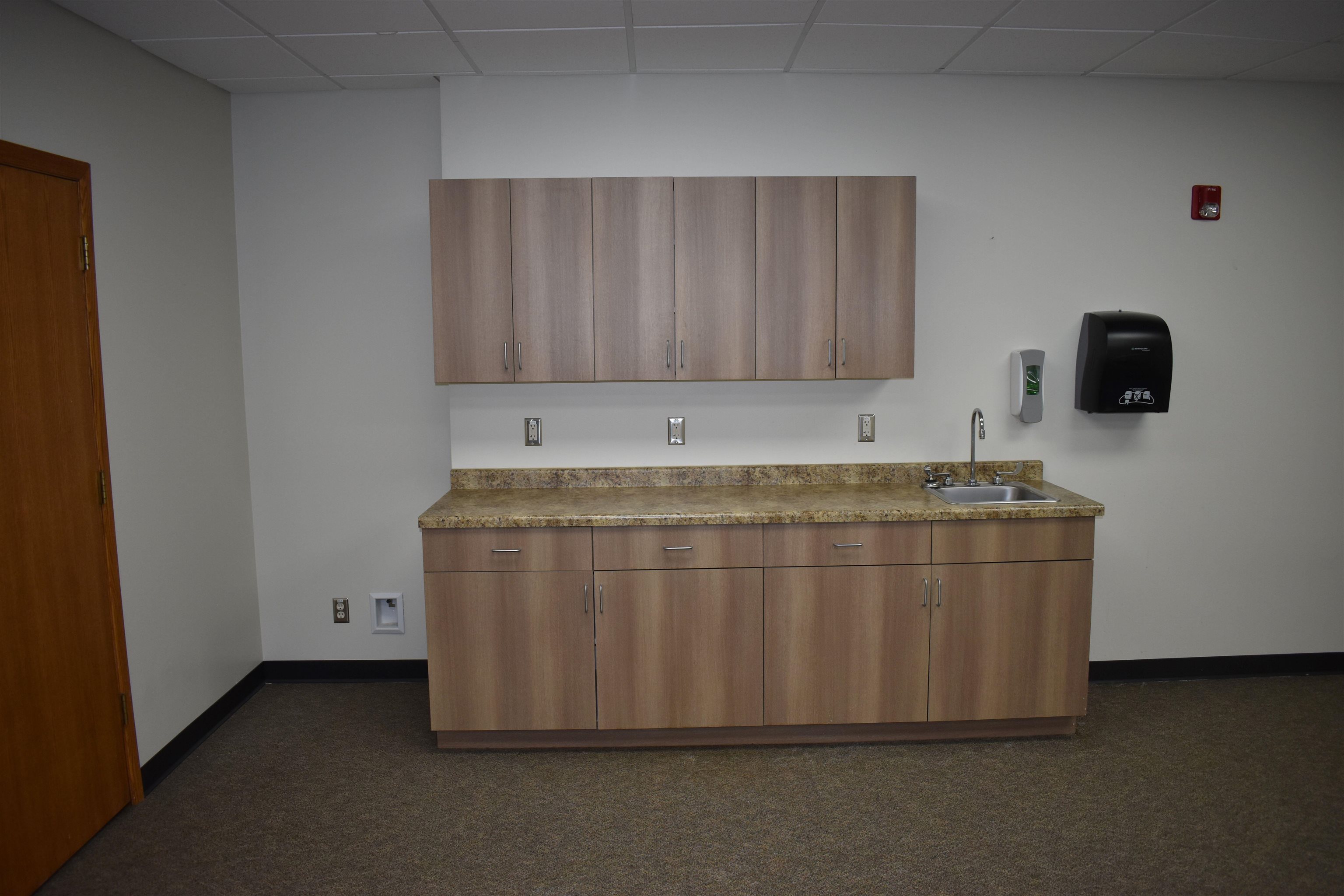 1025 Clark Street Property Photo 5
