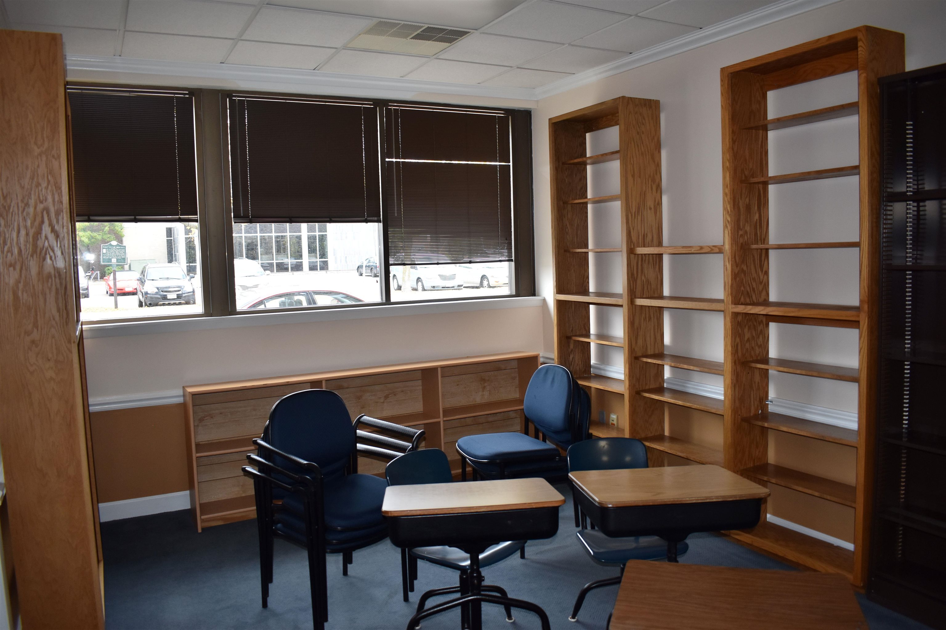 1025 Clark Street Property Photo 8