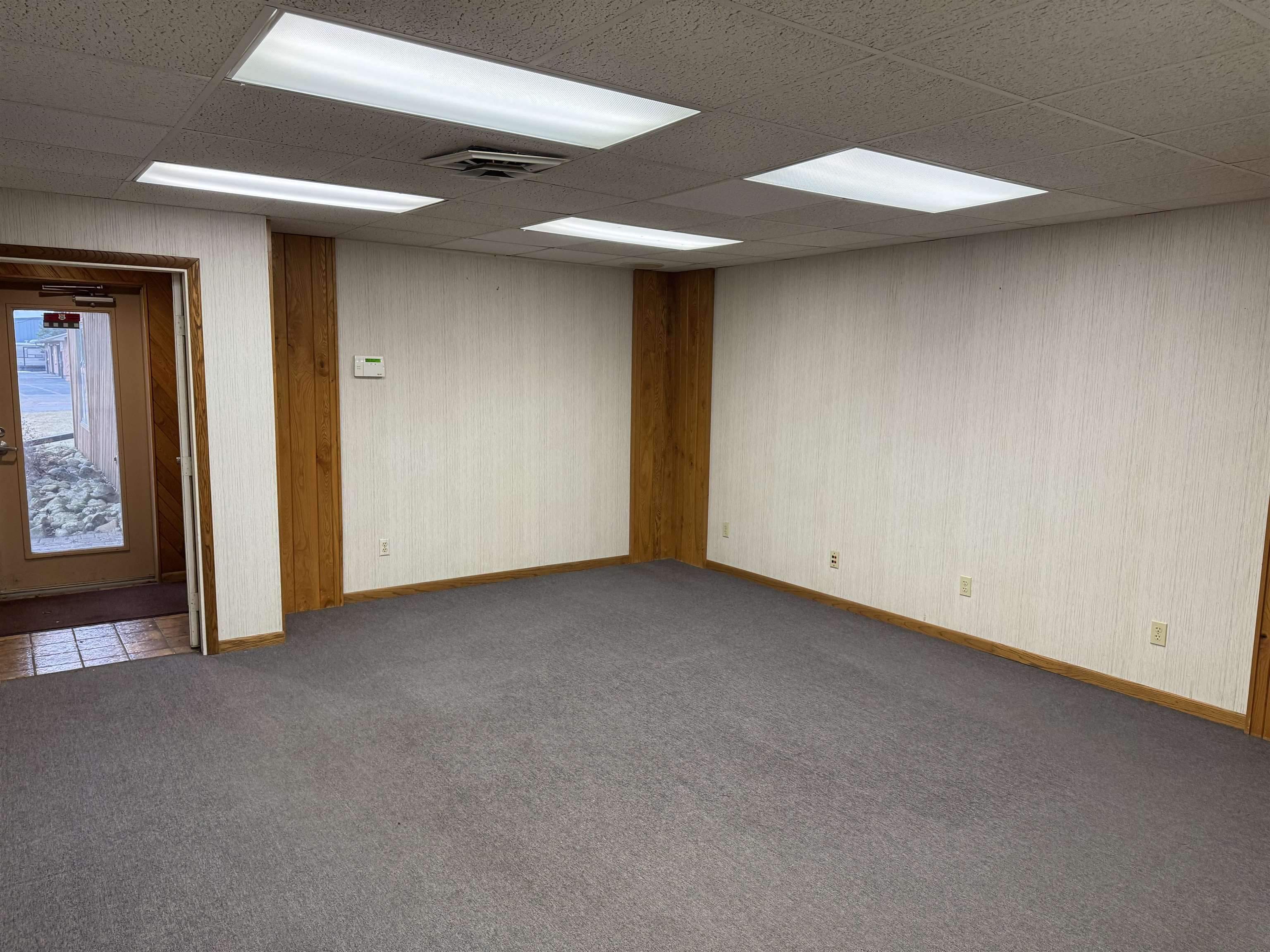 5303 Jelinek Avenue Property Photo 8