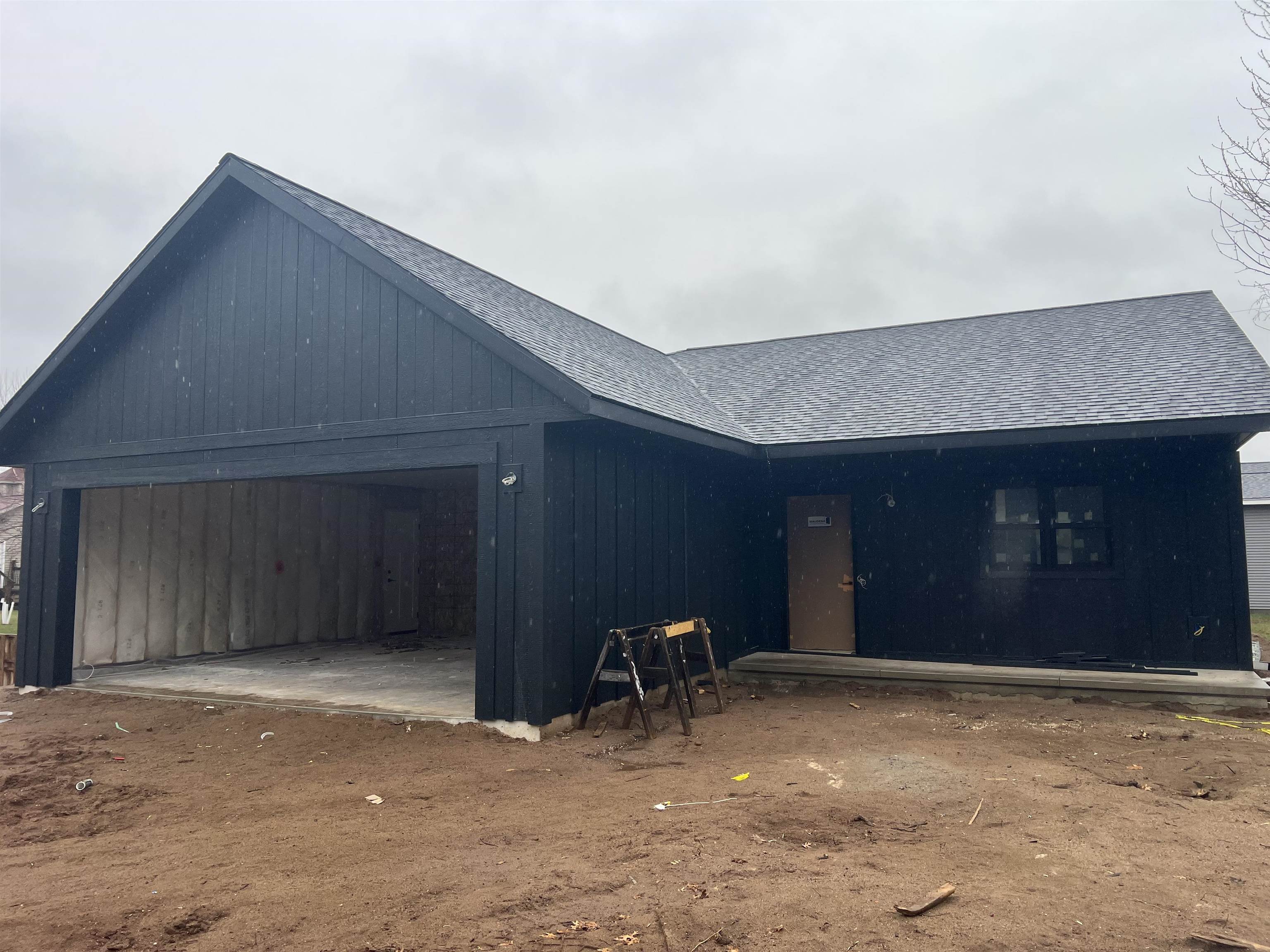 914 22nd Place Property Photo 1