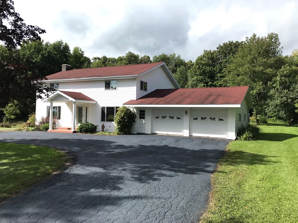 137454 Stettin Drive Property Photo 2