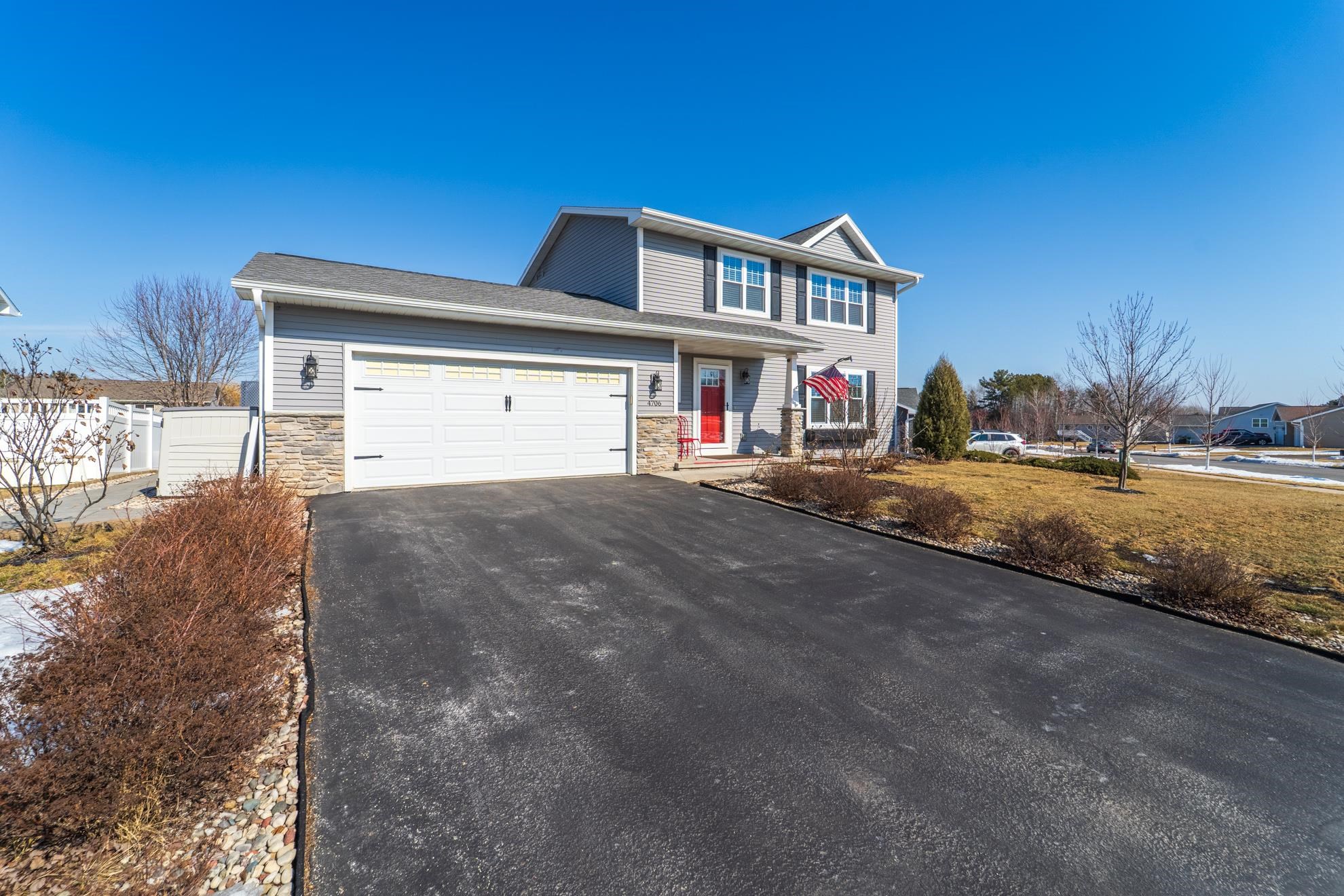 4706 Crest Ridge Avenue Property Photo