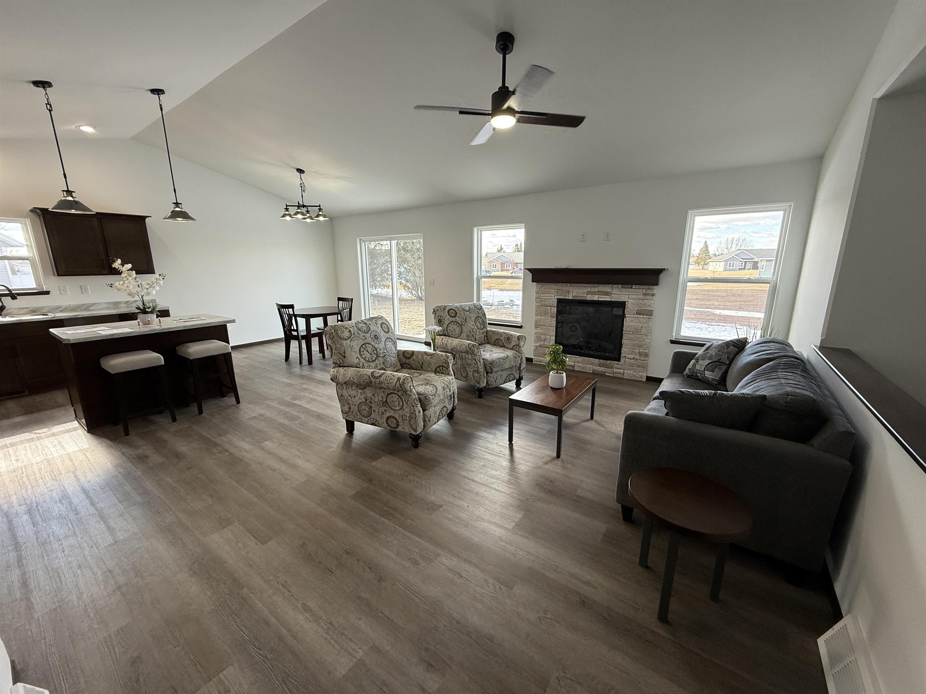 764 Red Sunset Court Property Photo 2
