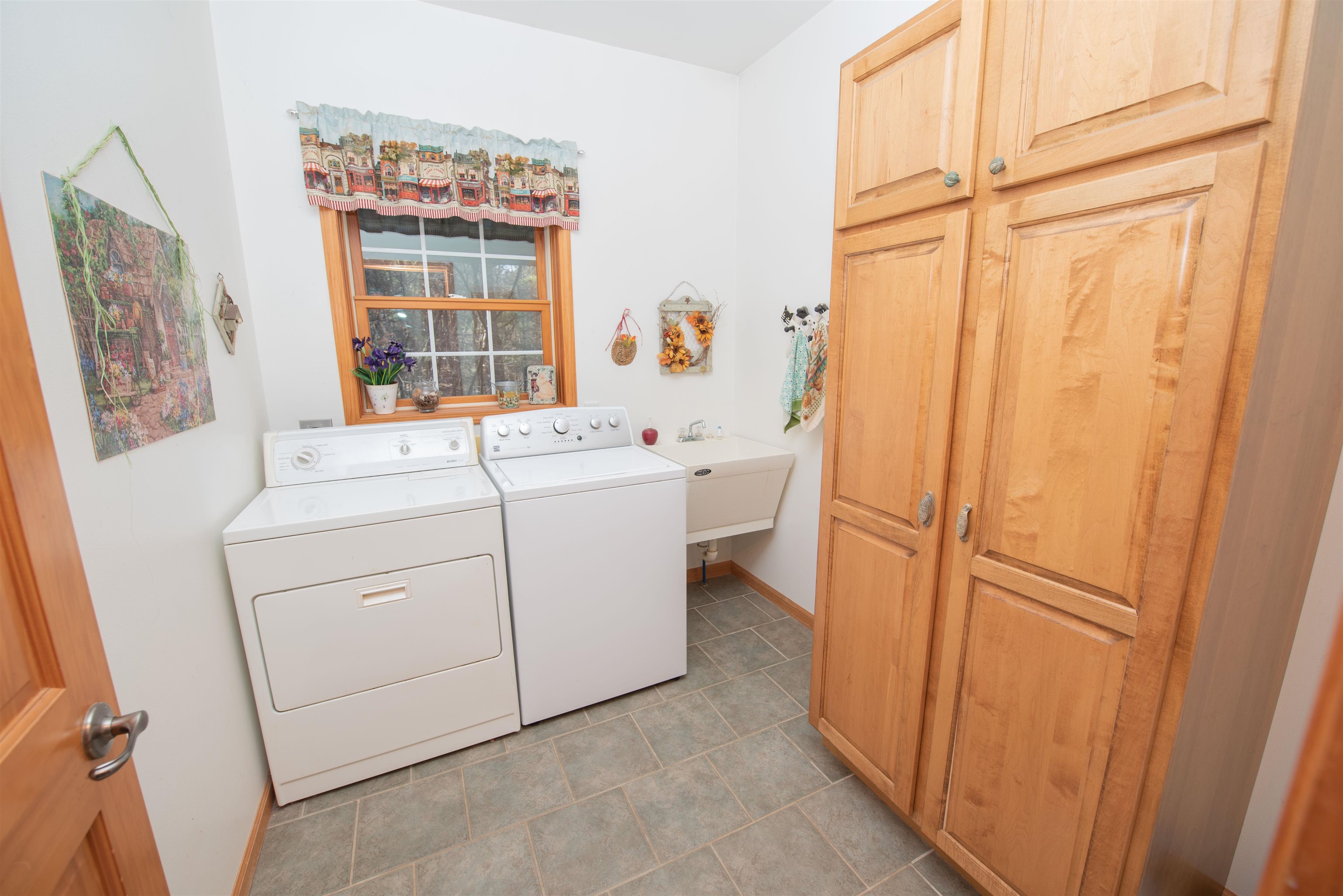 10456 Trout Creek Road Property Photo 6