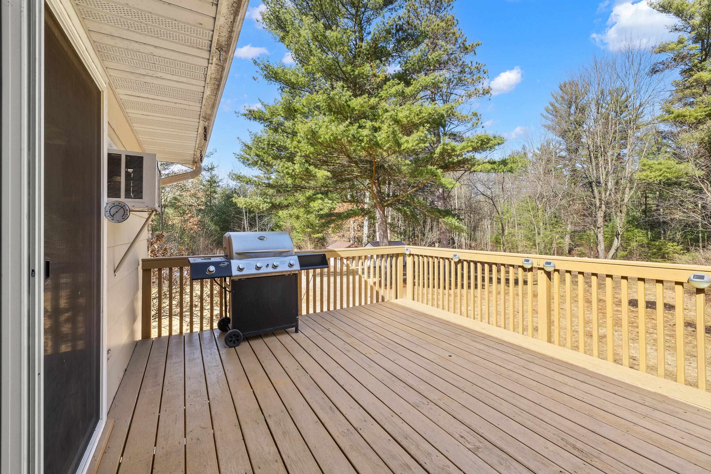 8121 County Road W Property Photo 35