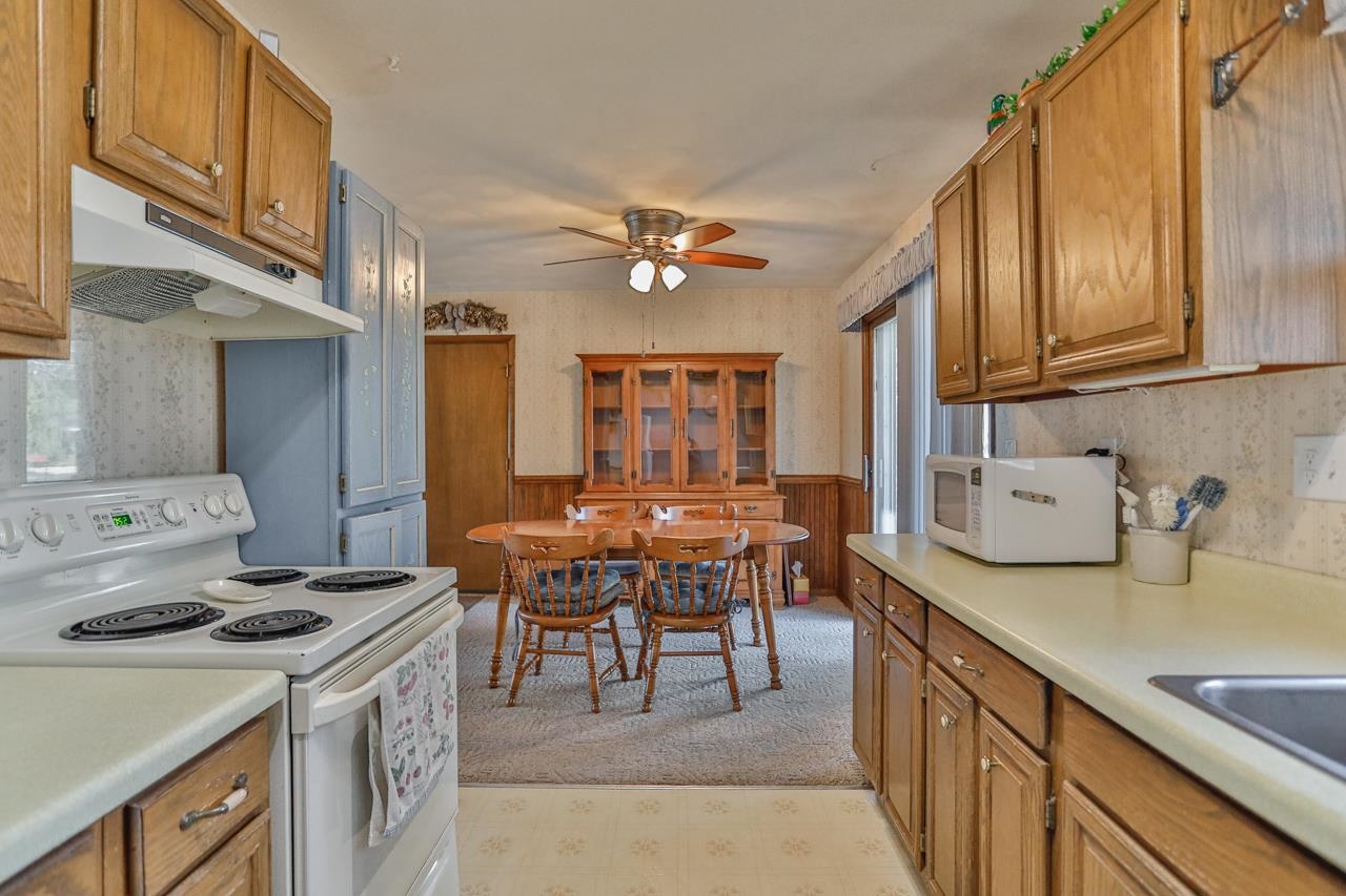 420 E Military Road Property Photo 17