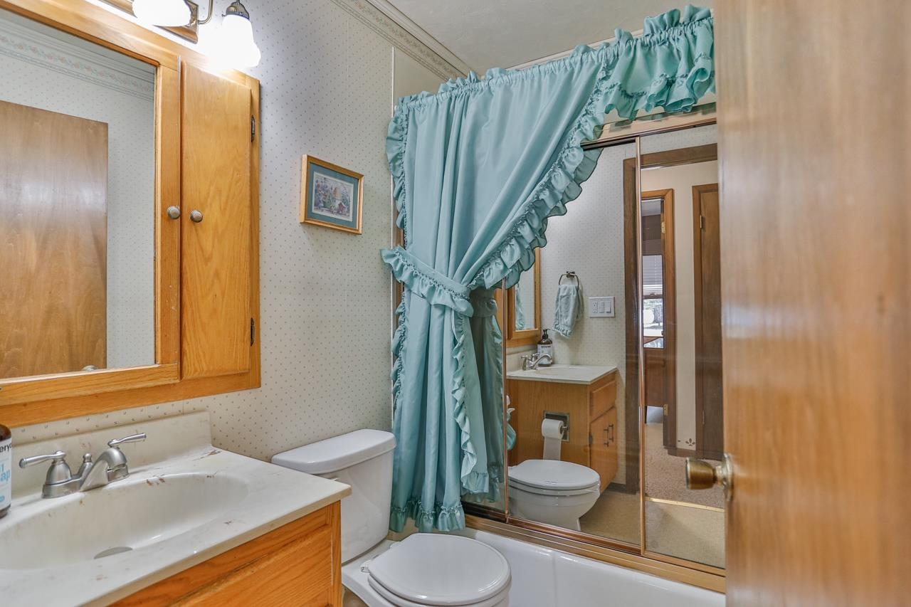 420 E Military Road Property Photo 20
