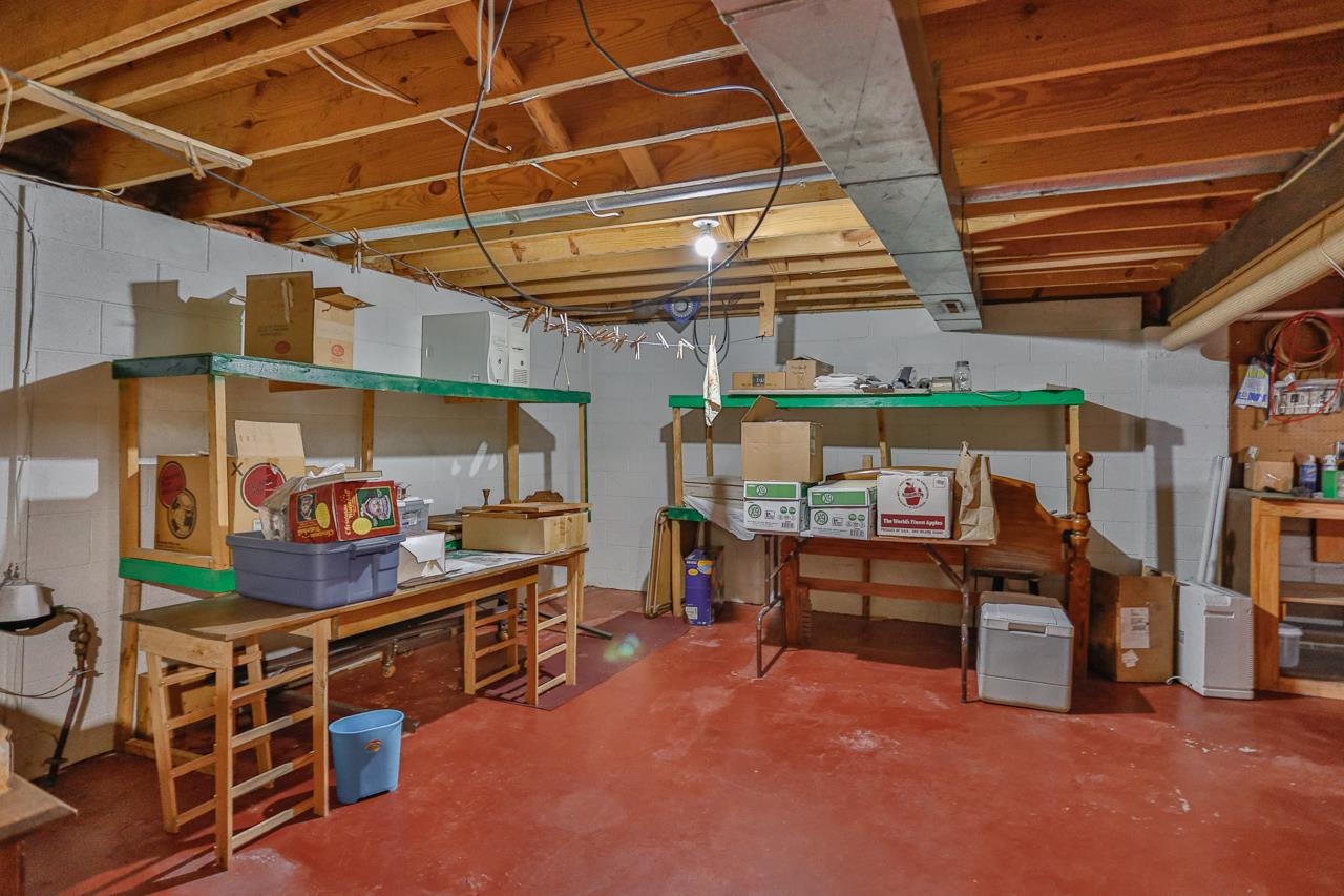 420 E Military Road Property Photo 32