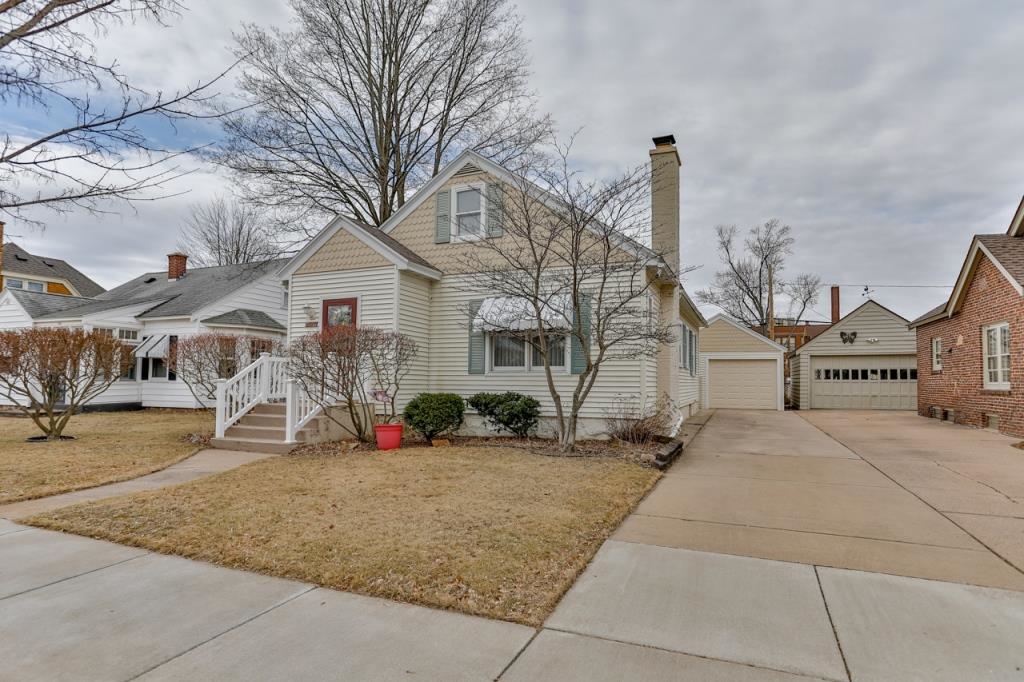 1924 Roosevelt Street Property Photo
