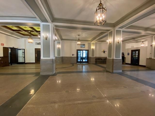 1408 Strongs Avenue Property Photo 7