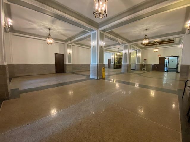 1408 Strongs Avenue Property Photo 10