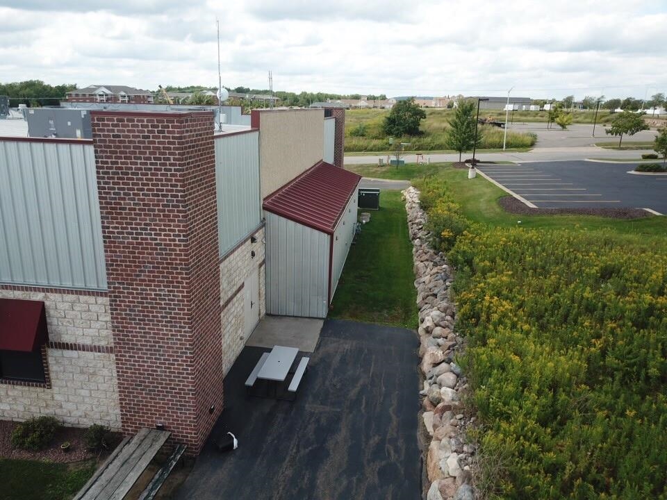 7802 Meadow Rock Drive Property Photo 4