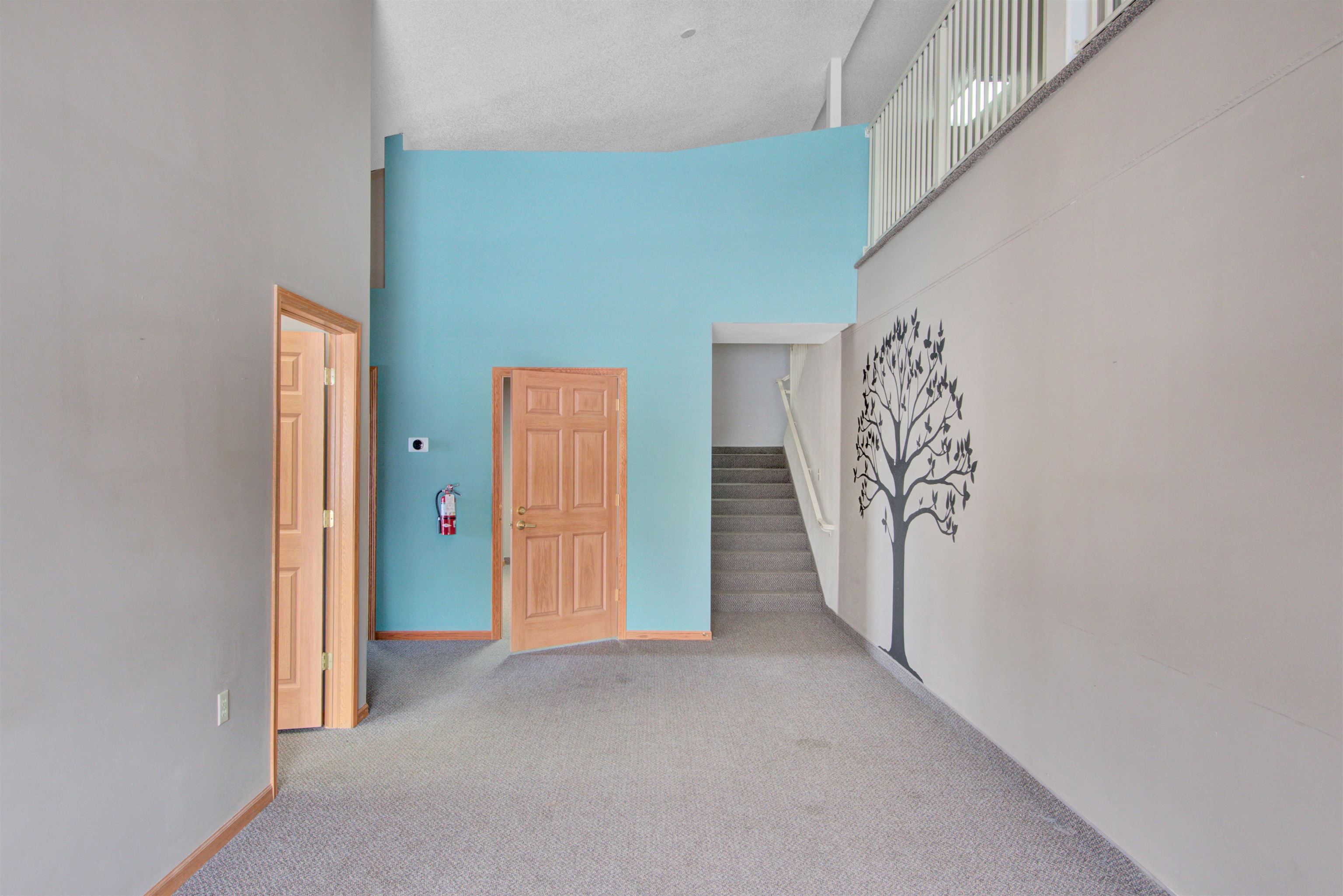 2001 S Central Avenue Property Photo 13