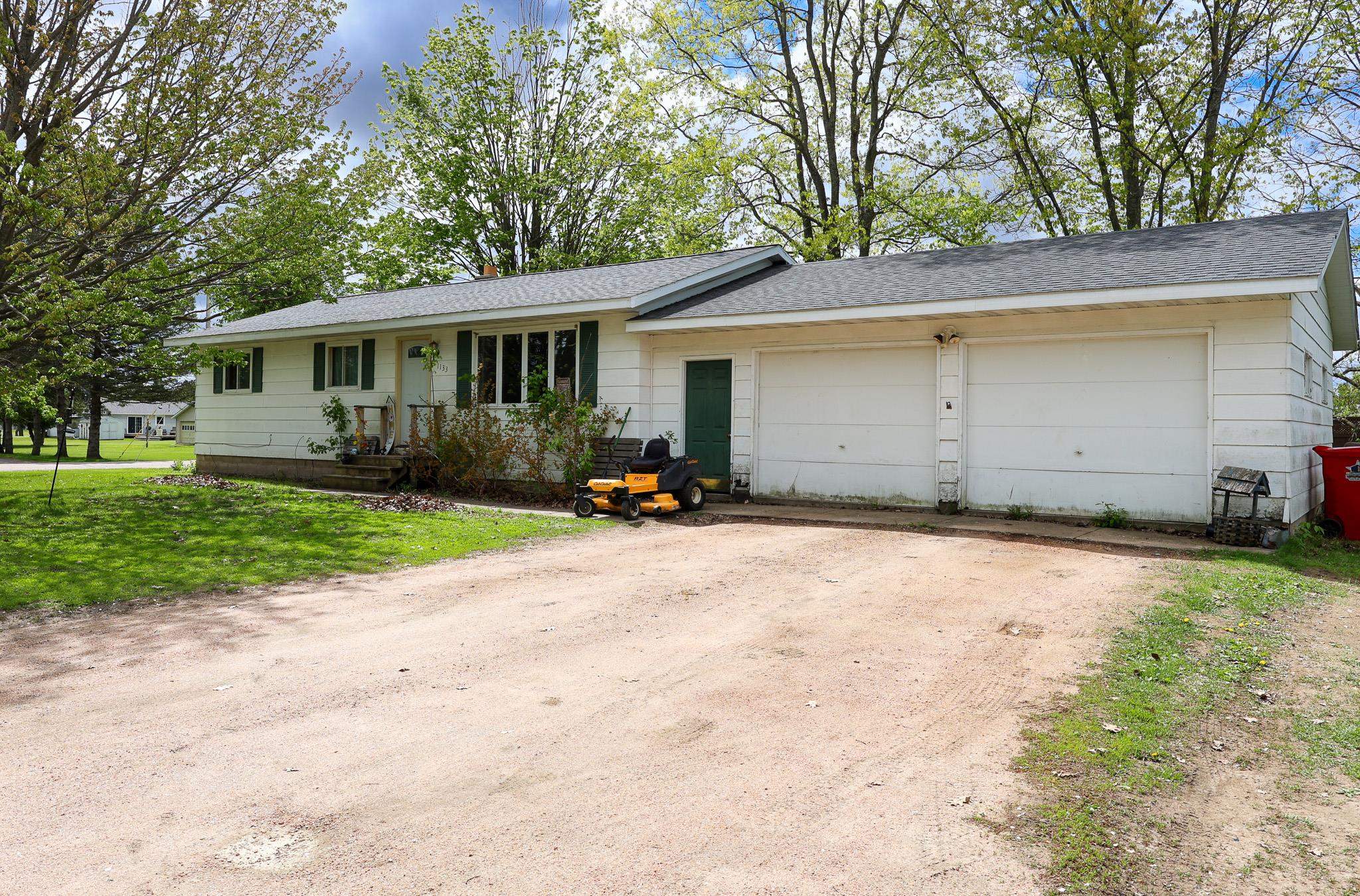 1133 Smith Avenue Property Photo 1