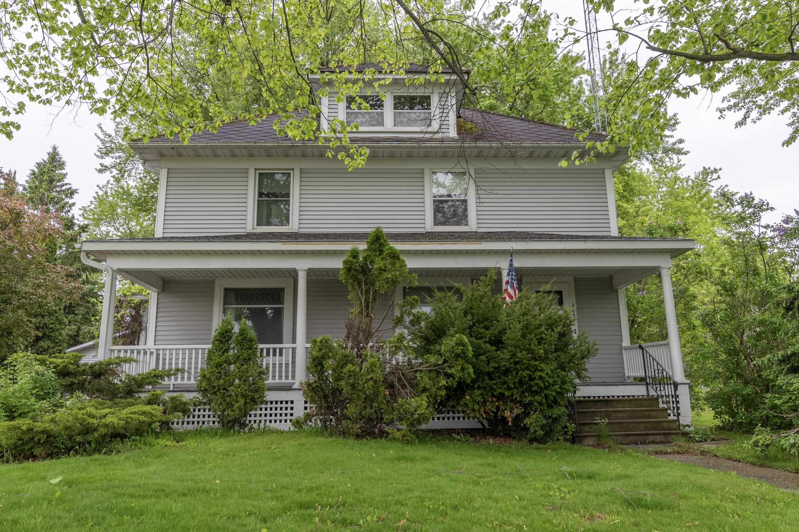 305 N 1ST STREET