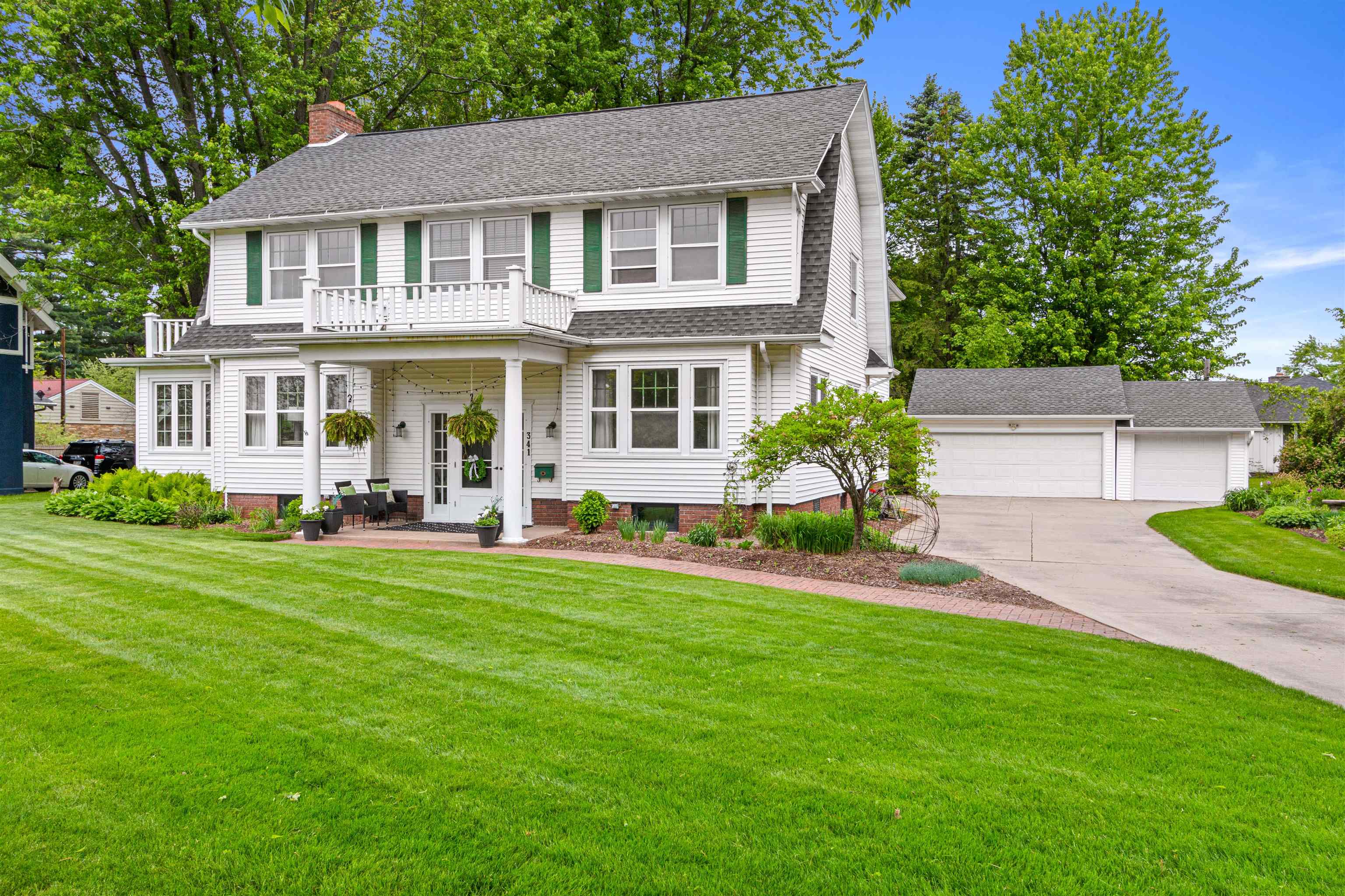 341 Wisconsin River Drive Property Photo 1