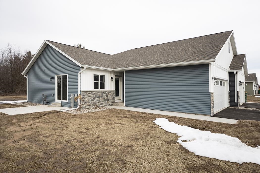 910-920 Green Pastures Trail Property Photo 4
