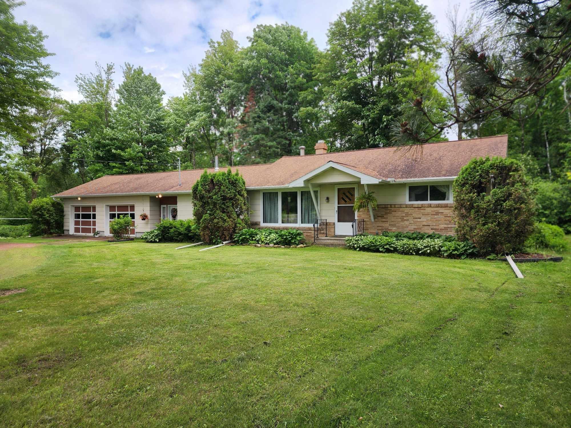 W4297 Center Road Property Photo