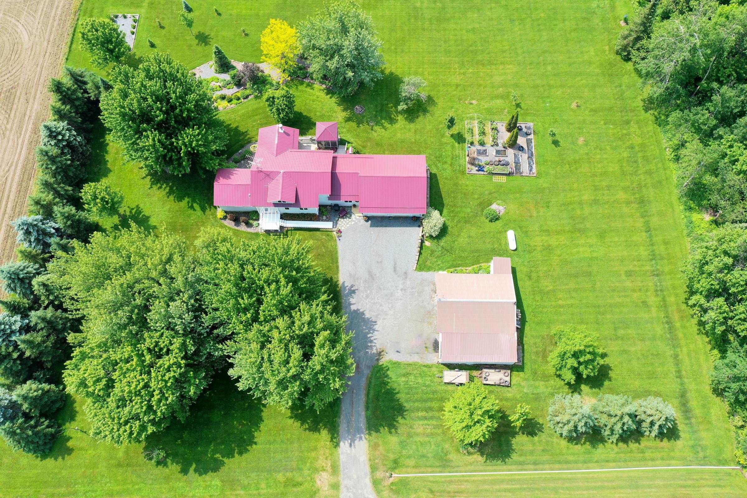 105449 County Line Road Property Photo 1