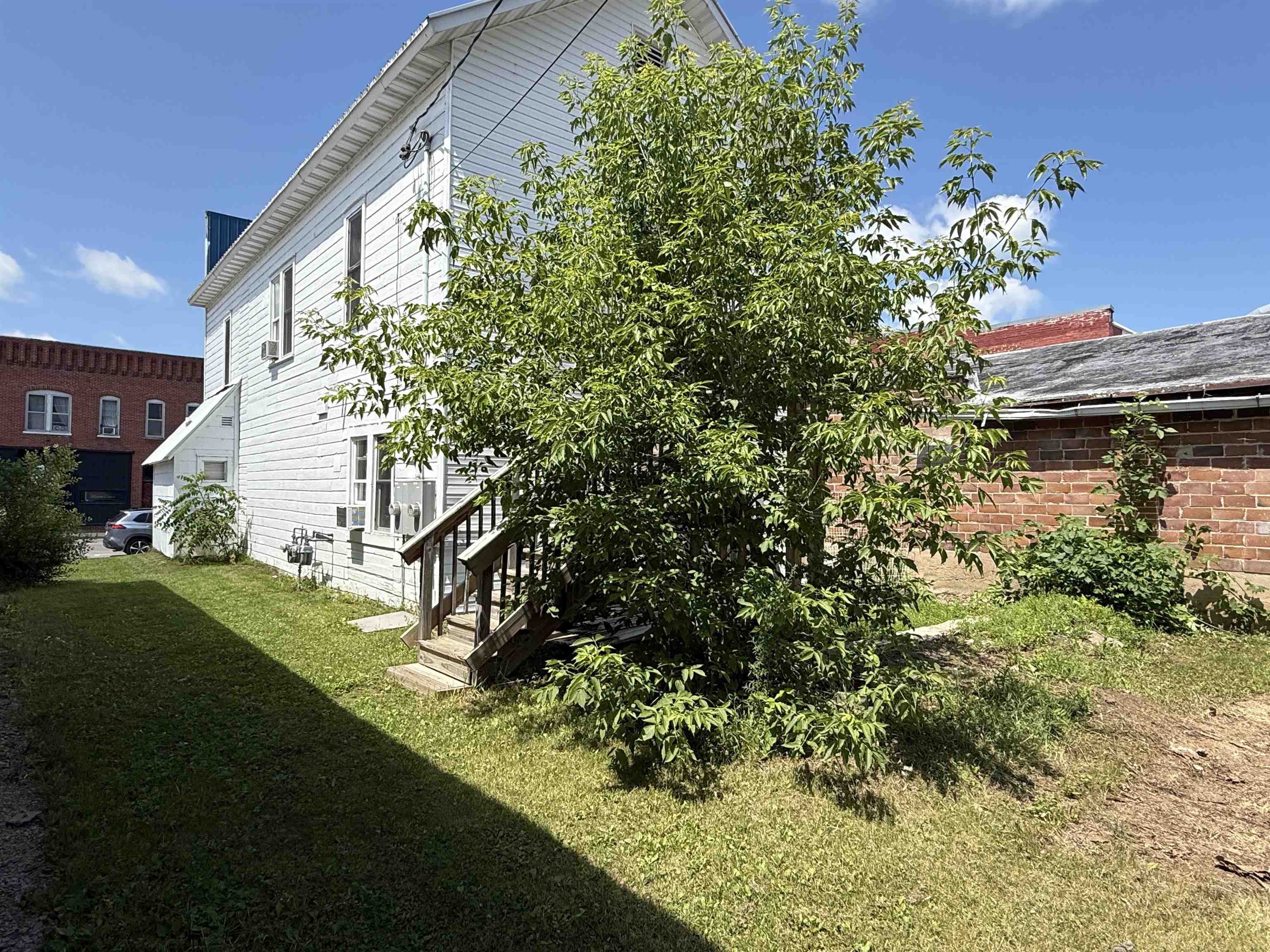 320 N Main Street Property Photo 5