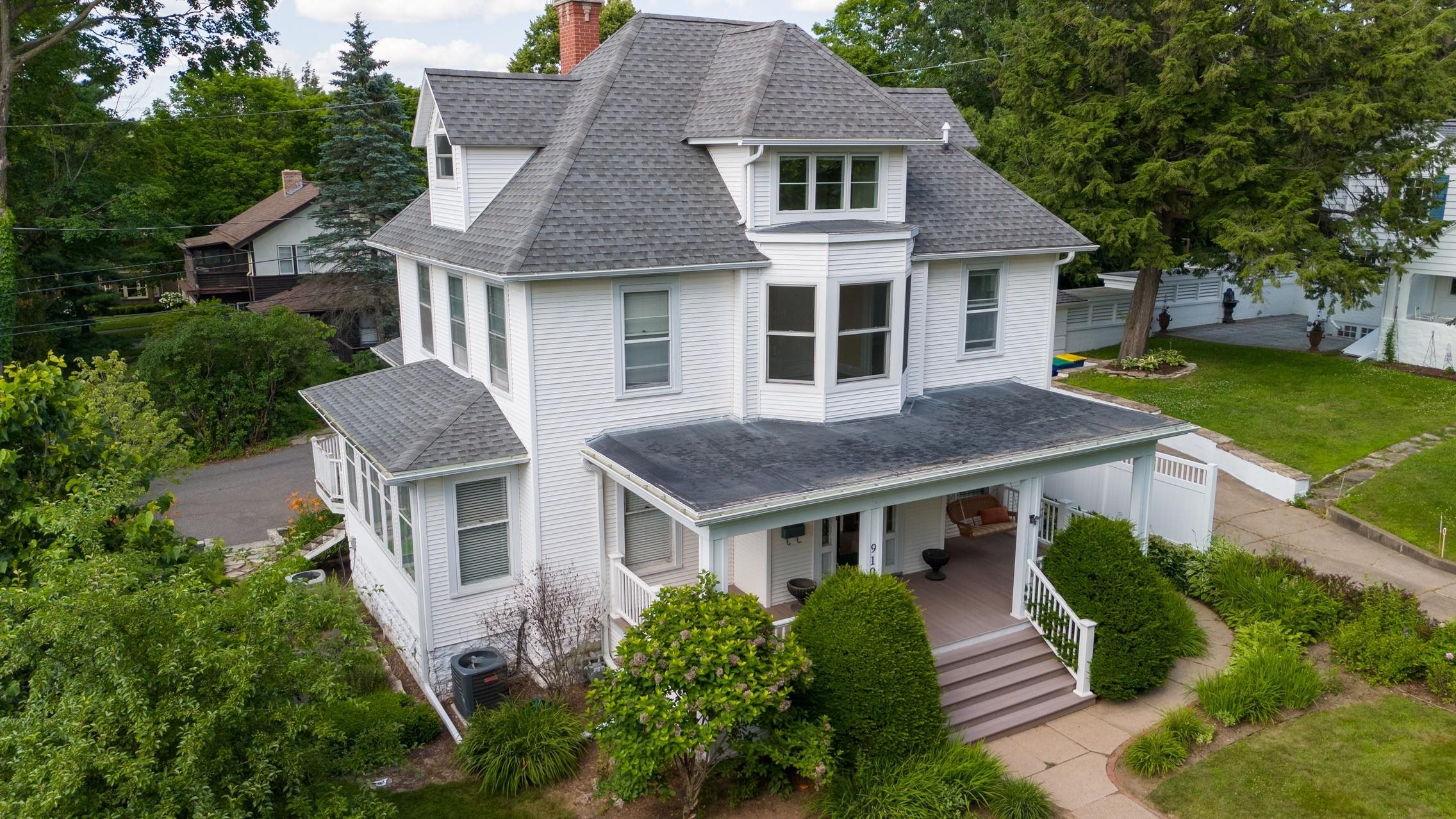 910 Fulton Street Property Photo