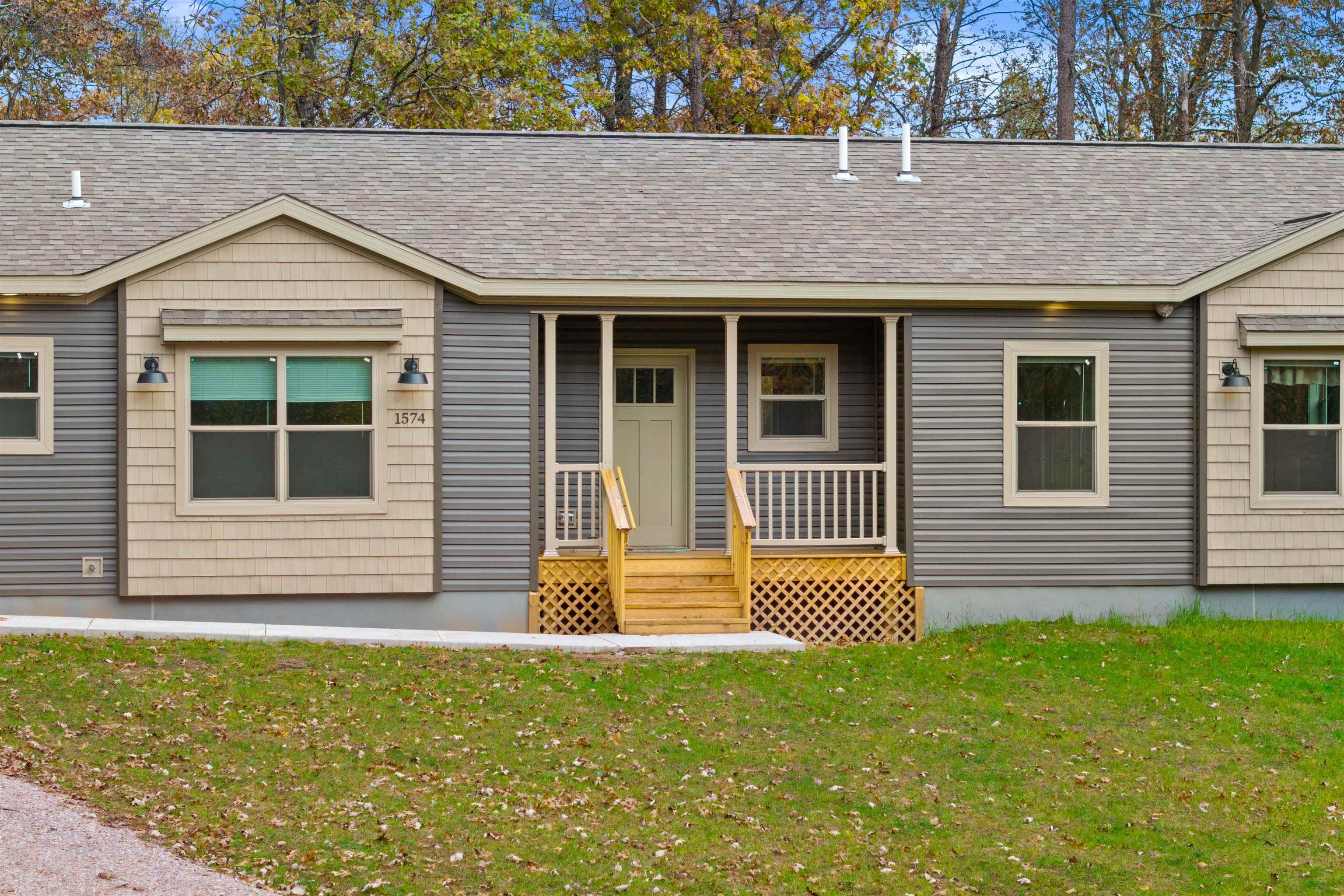 1574 Olive Trail Property Photo 2