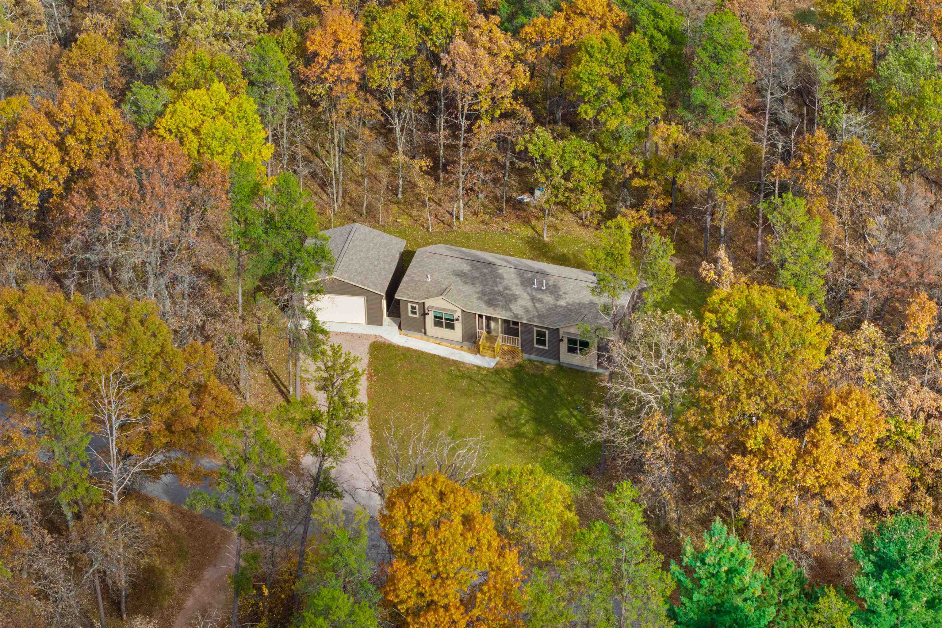 1574 Olive Trail Property Photo 3