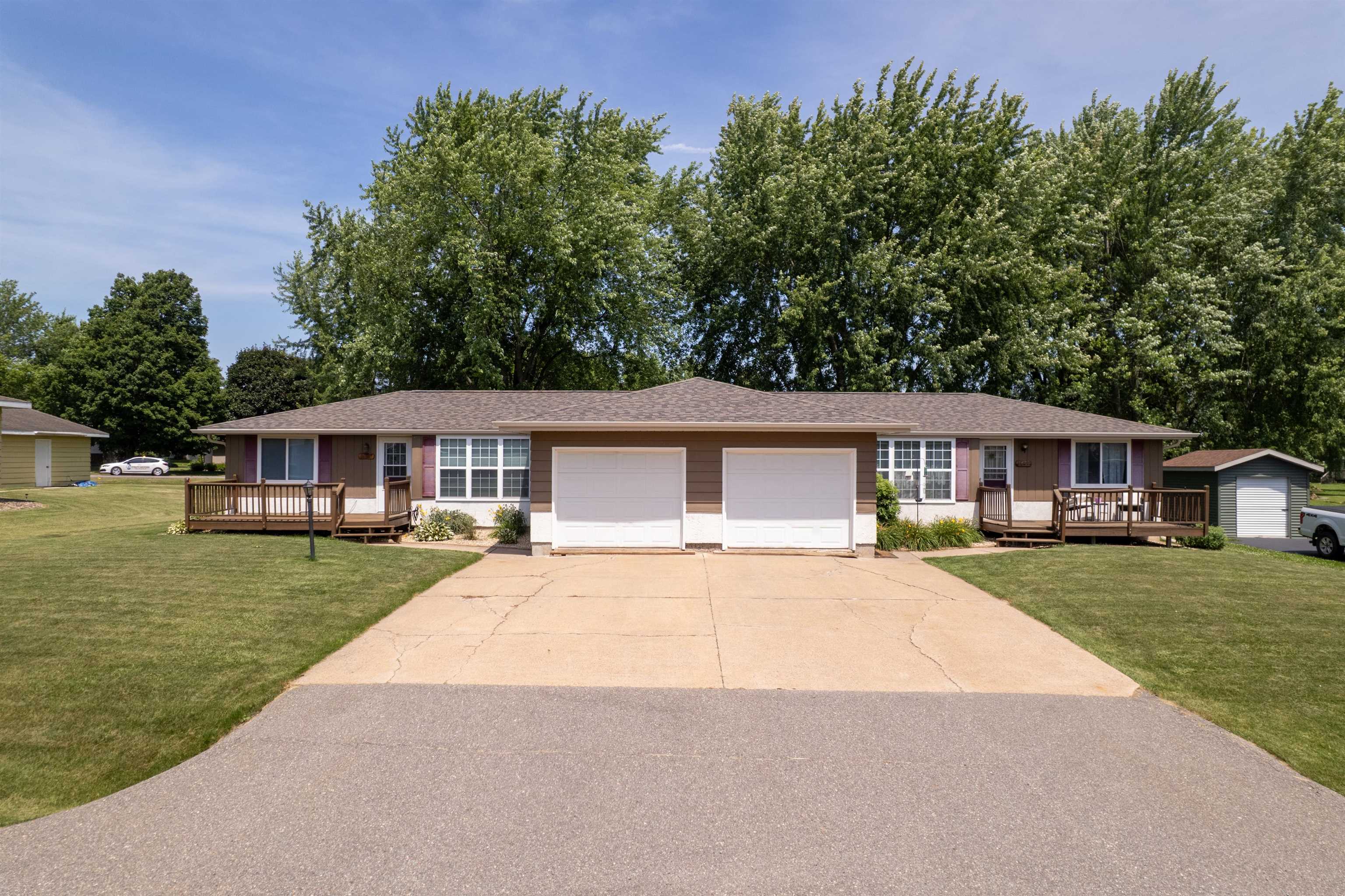 1607-1609 E Upham Street Property Photo