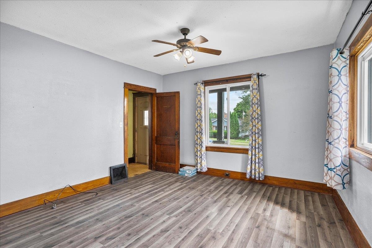 906 S Ash Avenue Property Photo 8